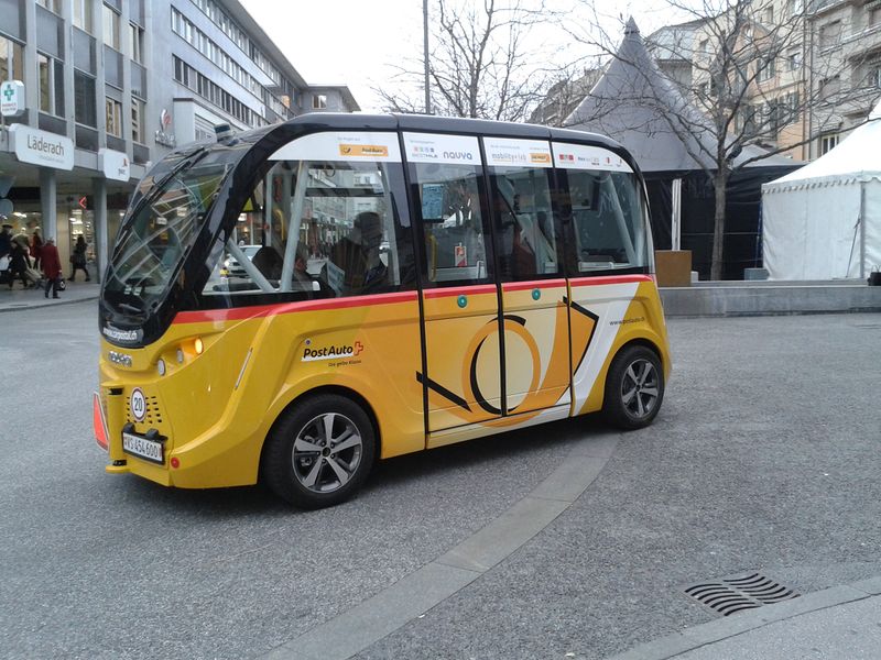 Datei:NL 2017 Navya Sion2.jpg